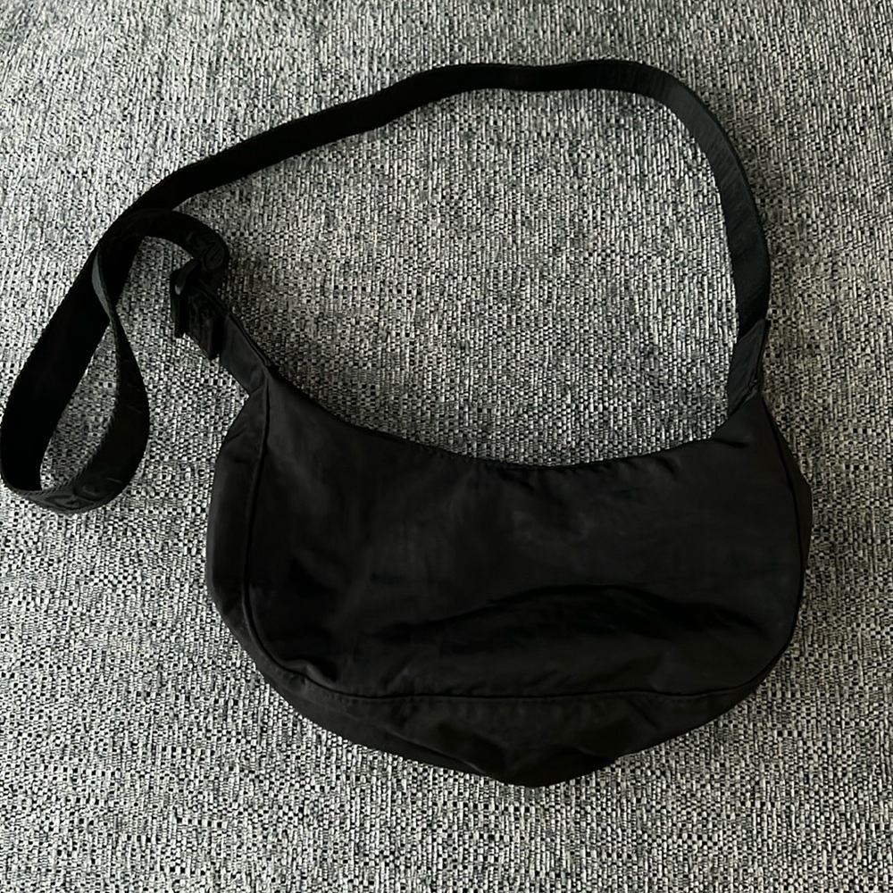 BAGGU Small Nylon Crescent Bag (Black) - OLDER VERSION